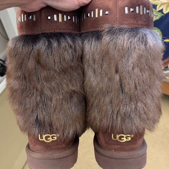 UGG "Vilet" boot w/ Swarovski Crystals in box - Picture 5 of 11